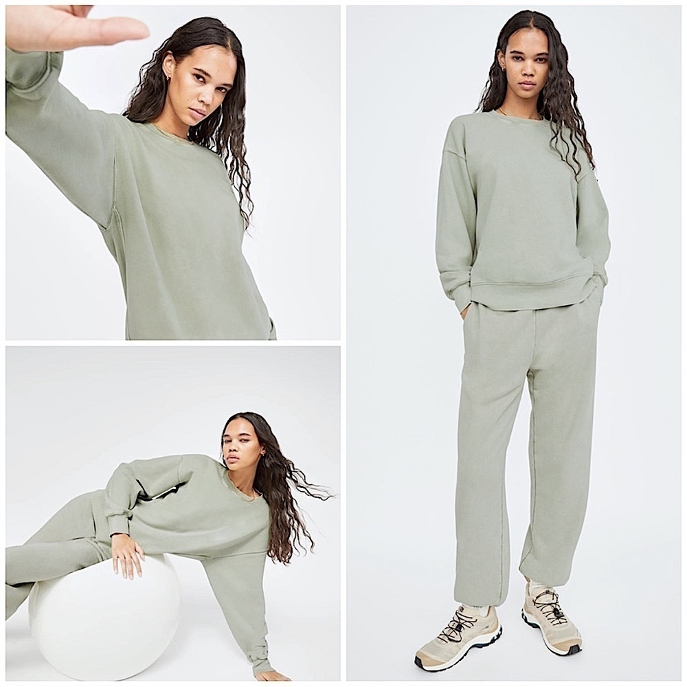 Aritzia TNA cozy fleece boyfriend crewneck sweatshirt vintage green extra small